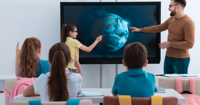 Top Benefits of Using Interactive Flat Panels in Kerala Classrooms